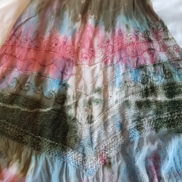 👗Tie dye Halterneck dress with beautiful details - Picture 2 of 8